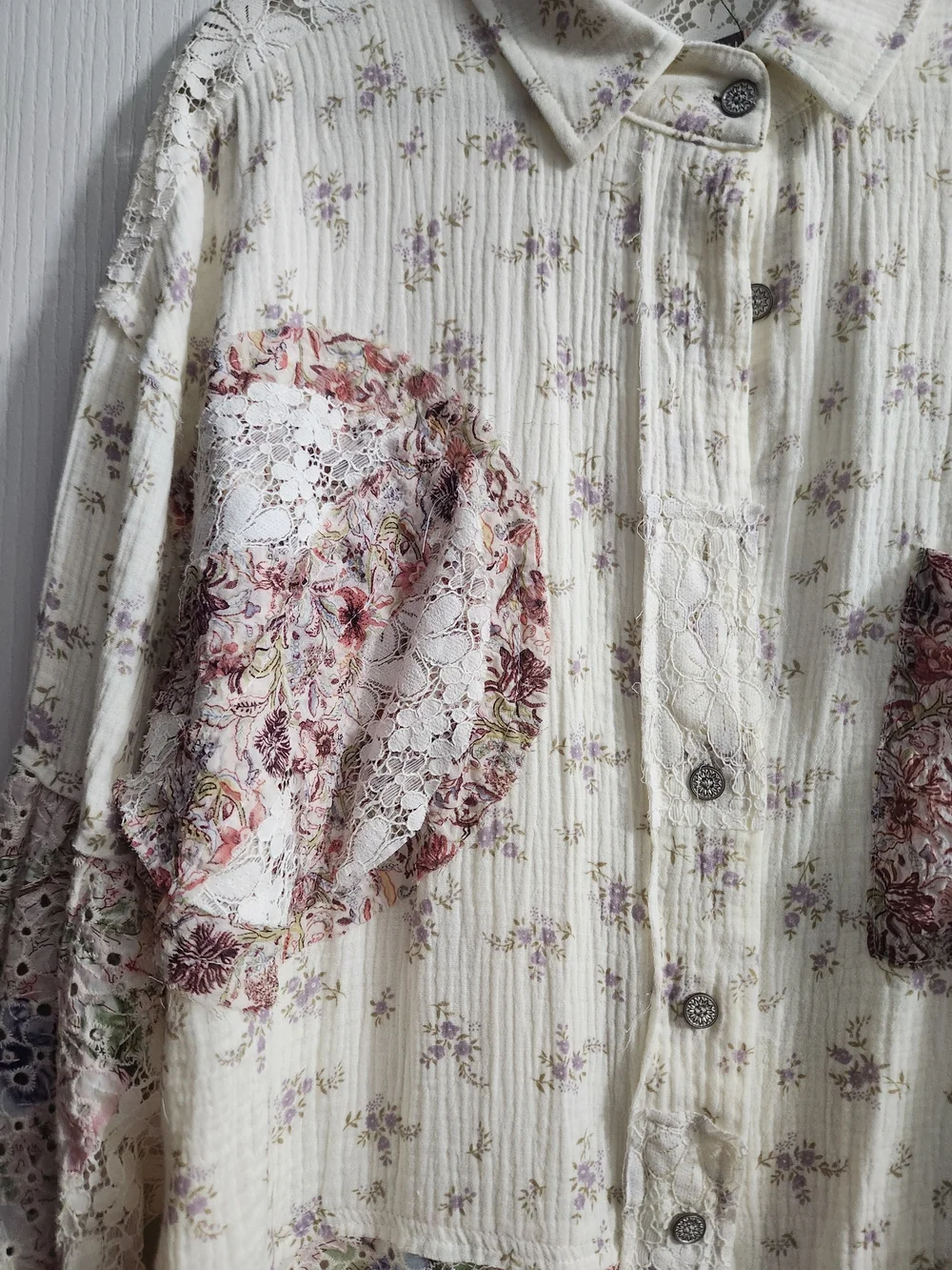 POL Floral Patchwork Double Peace Sign NEW Size M Boutique Blouse Cream w/lace - Picture 14 of 16